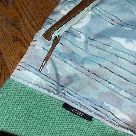 HOLDEN ski/snowboard jacket/gorgeous condition/L(pit to pit-21) - Picture 2 of 13